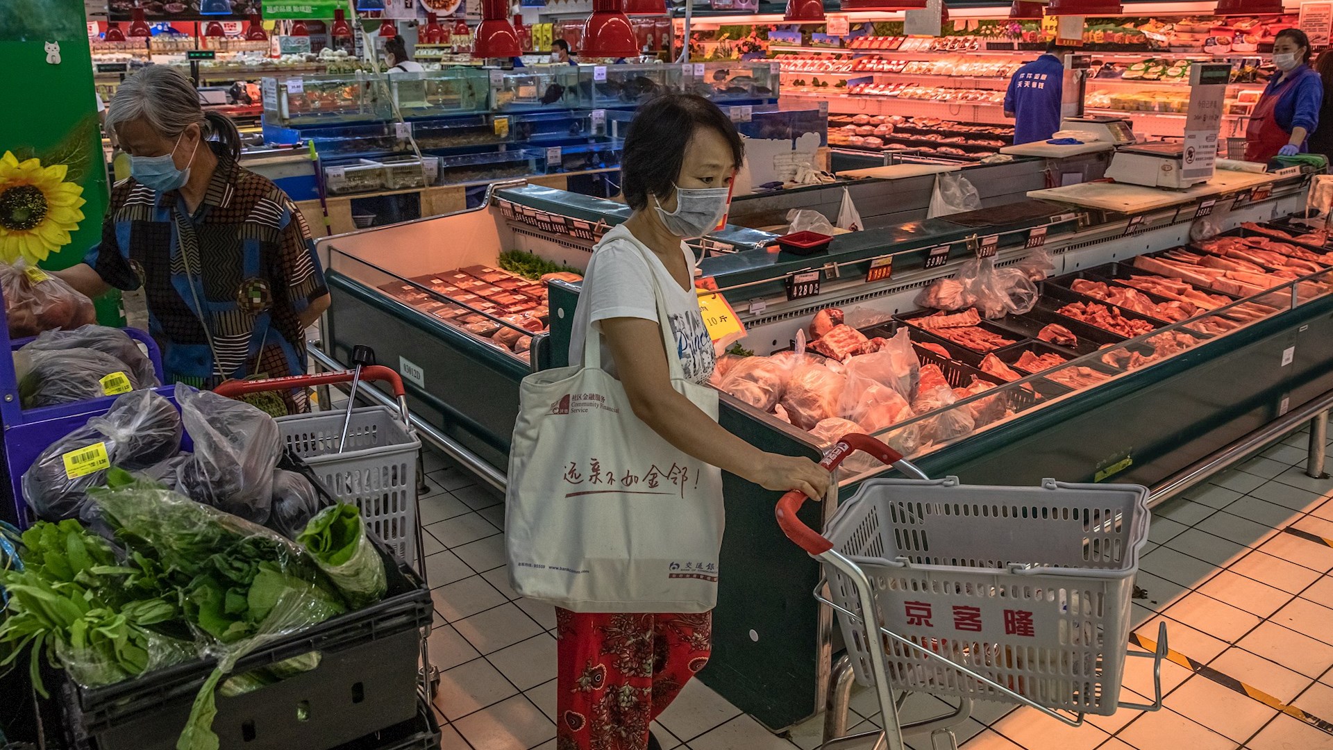 China halla restos de COVID-19 en envases cerdo congelado procedente de Francia