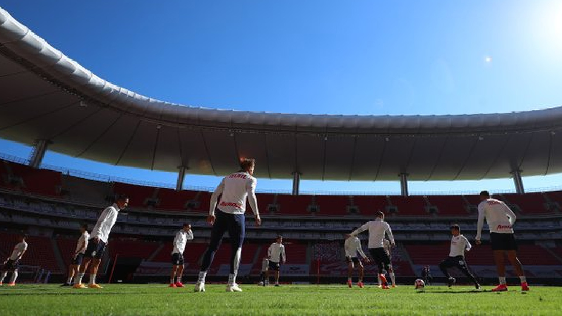 Chivas separa de forma definitiva a Dieter Villalpando; pondrá transferibles a Alexis Peña, Gallito Vázquez y ‘Chofis’ López