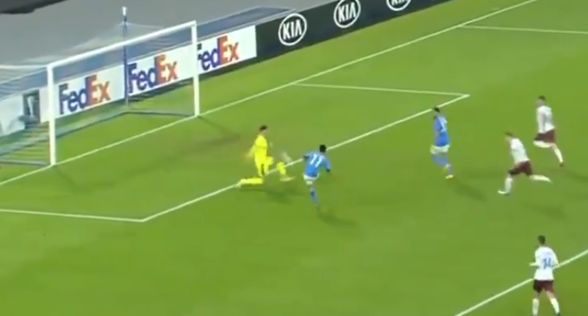 #Video Golazo de ‘Chucky’ Lozano en partido ante Rijeka; Nápoles rinde homenaje a Maradona