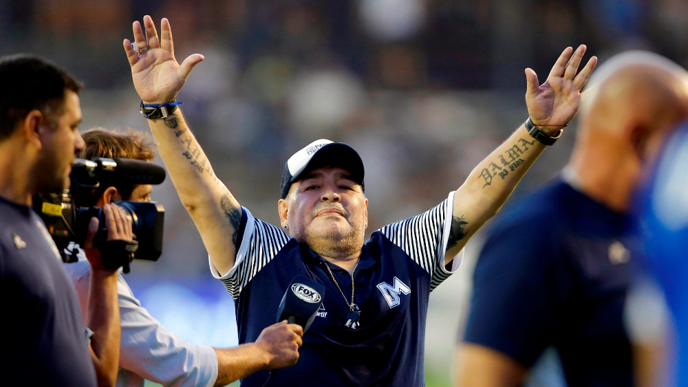 Imputan a médico personal de Maradona por homicidio culposo; allanan su casa y consultorio