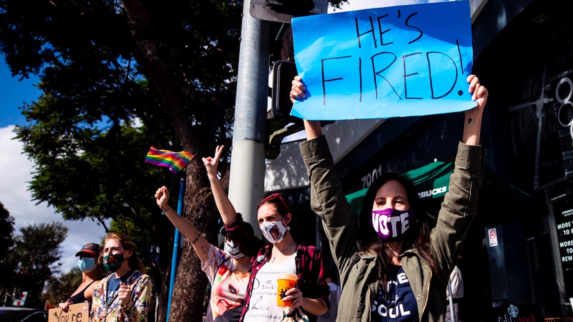 Grupos de latinos felicitan a Biden y le piden nuevas medidas migratorias