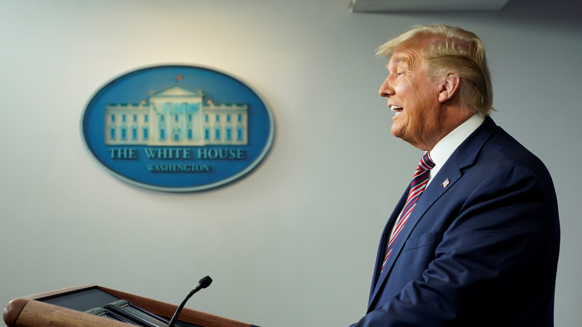 Donald Trump despide al secretario de Defensa de EE.UU. Donald Trump despide al secretario de Defensa de EE.UU.