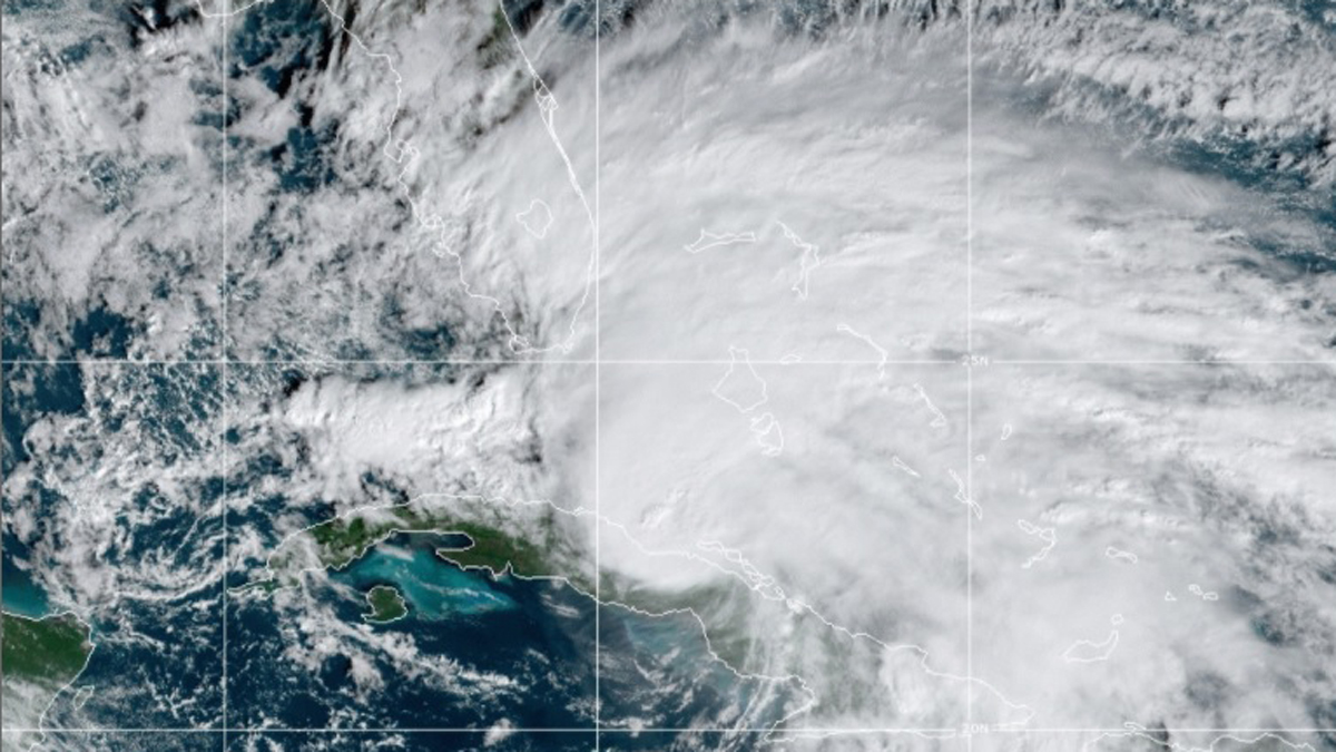 Eta impacta Cuba con fuertes lluvias; desalojan a más de 60 mil personas