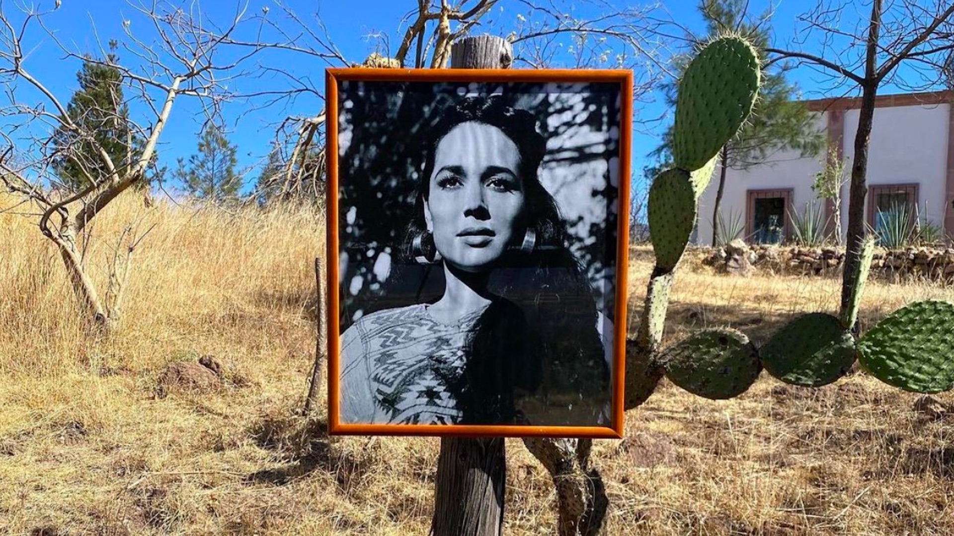 Familia Aguilar dedica mensajes tras muerte de Flor Silvestre Familia Aguilar dedica mensajes tras muerte de Flor Silvestre