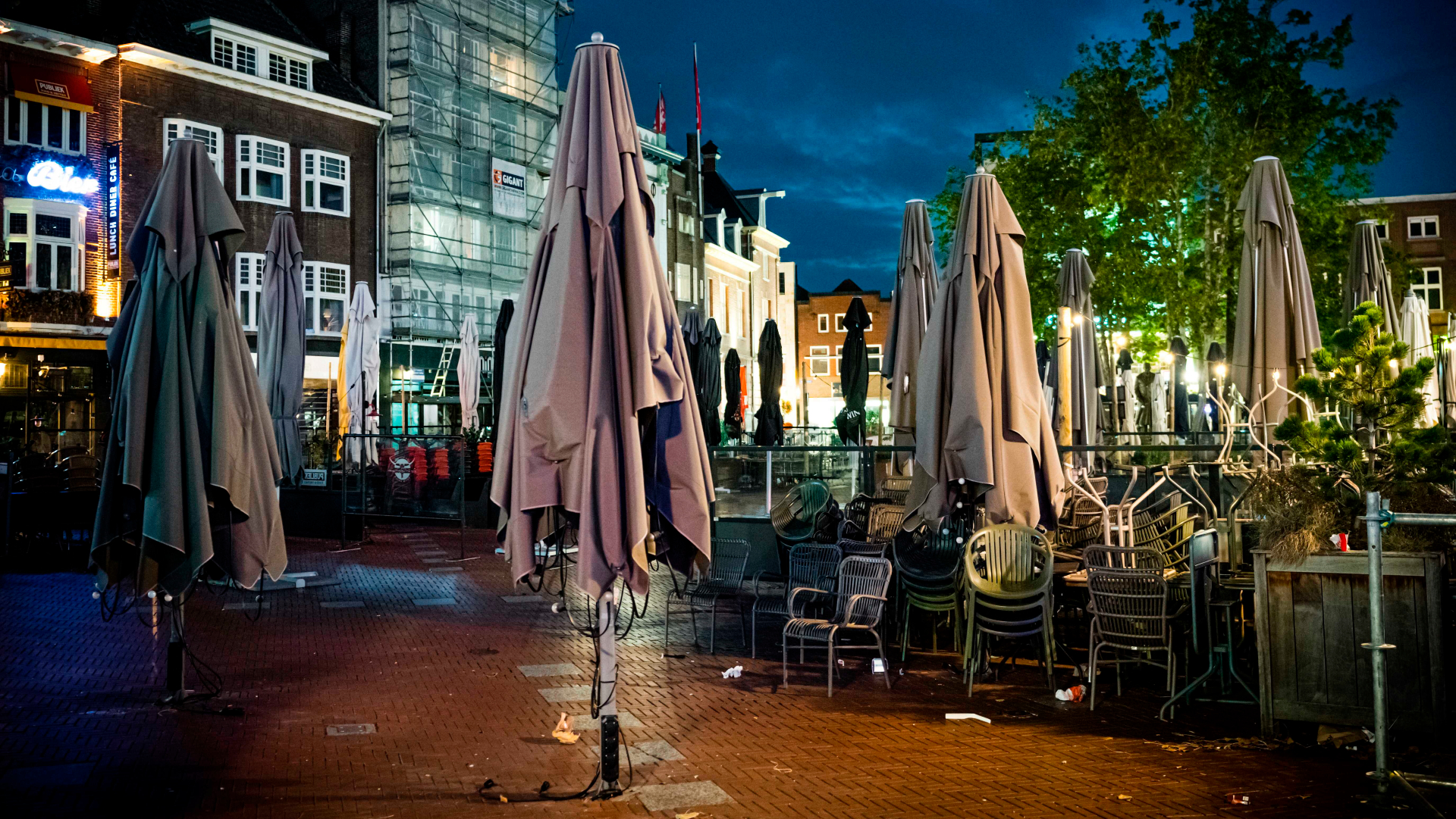 Países Bajos cierra cines, teatros y museos, además de que se pidió no viajar al extranjero