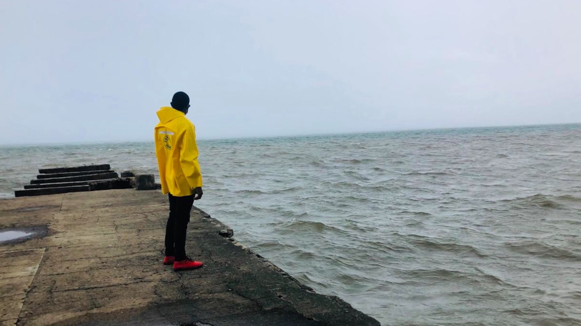 Eta se intensifica a Huracán Categoría 4; hay alerta roja en Honduras