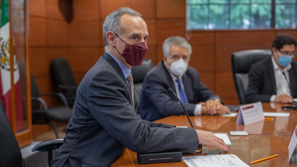 Pide López-Gatell a prensa promover el uso de cubrebocas, pese a que en un inicio no creyó en su eficacia