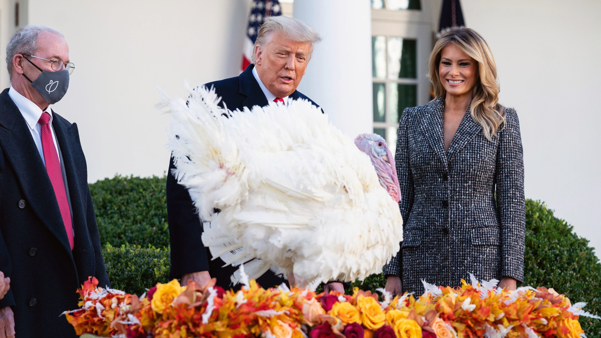 Justicia de EE.UU. investiga presunto plan de sobornos para lograr indultos de Donald Trump