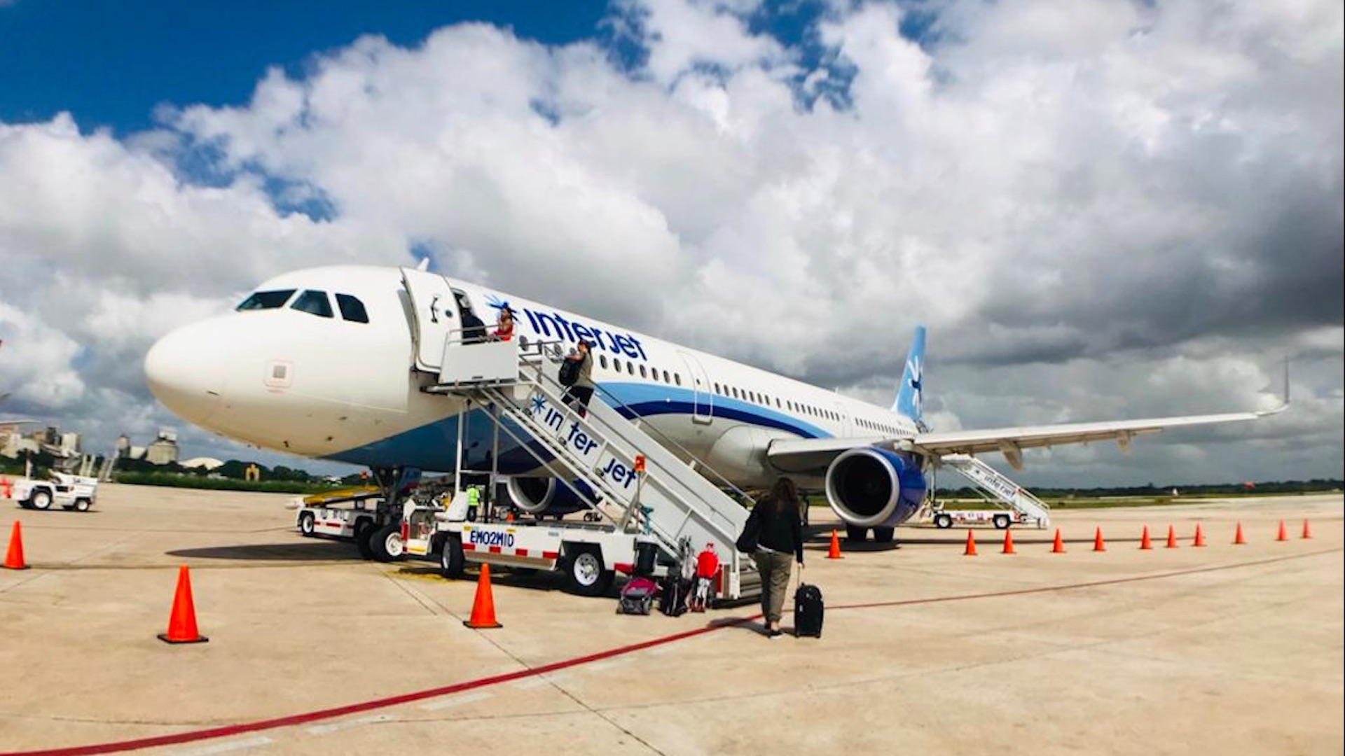 Profeco emite alerta a Interjet por incumplimiento a los consumidores