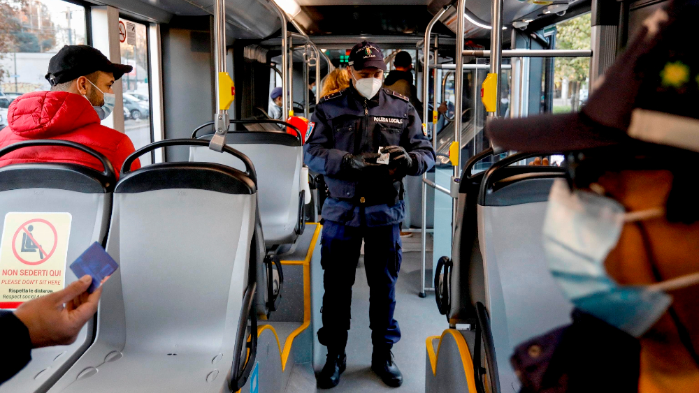 Europa podría enfrentarse a una tercera ola de COVID-19 a inicios de 2021: experto de la OMS