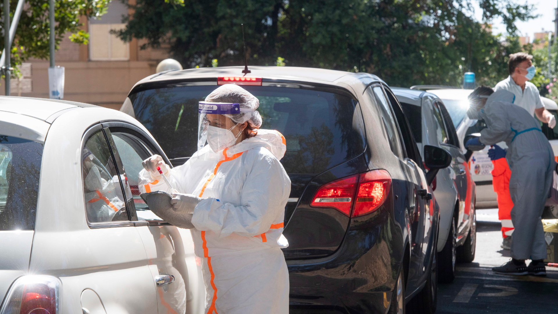 Italia suma 22 mil contagios y 233 muertos a la espera de nuevas limitaciones