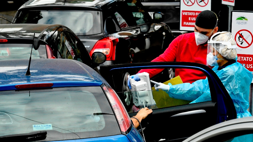Alertan que los hospitales en Italia están al borde del colapso