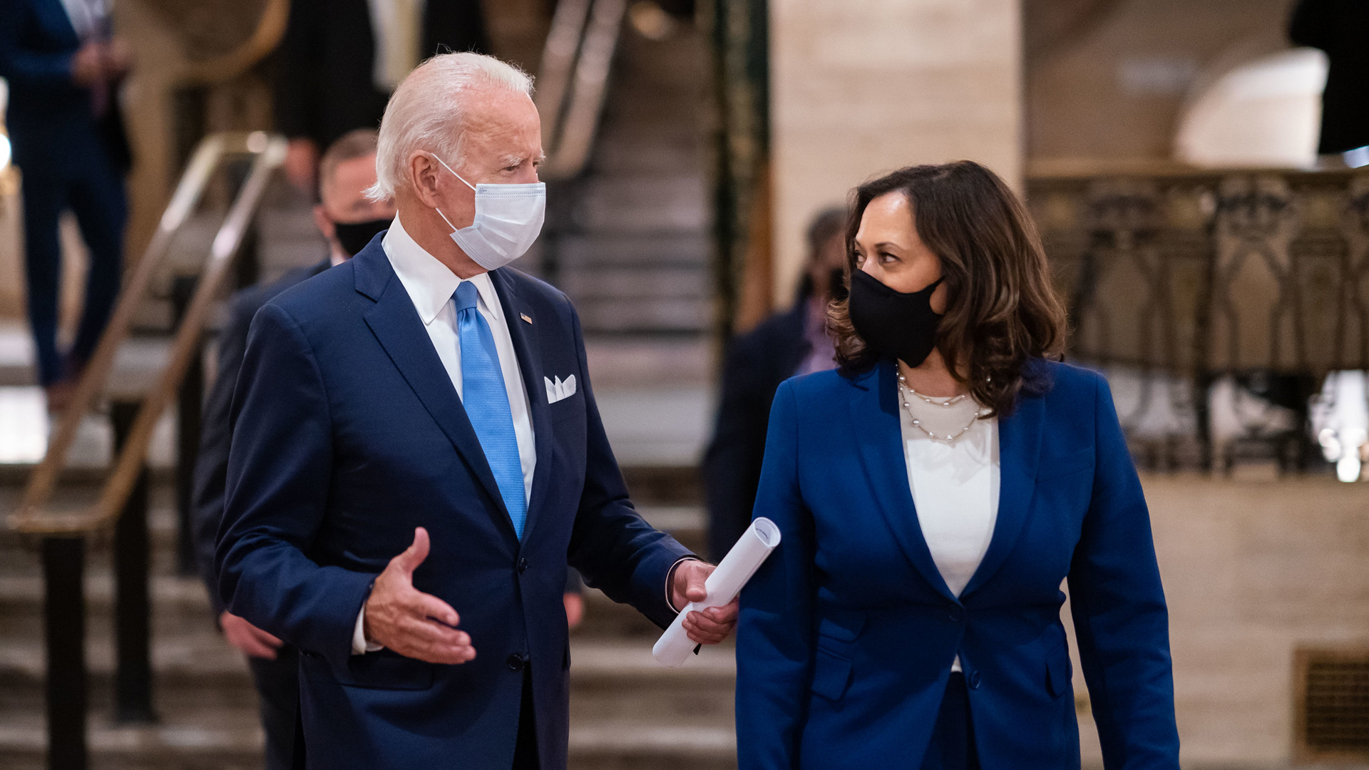 Biden y Harris se describen como presidente y vicepresidenta electos en Twitter