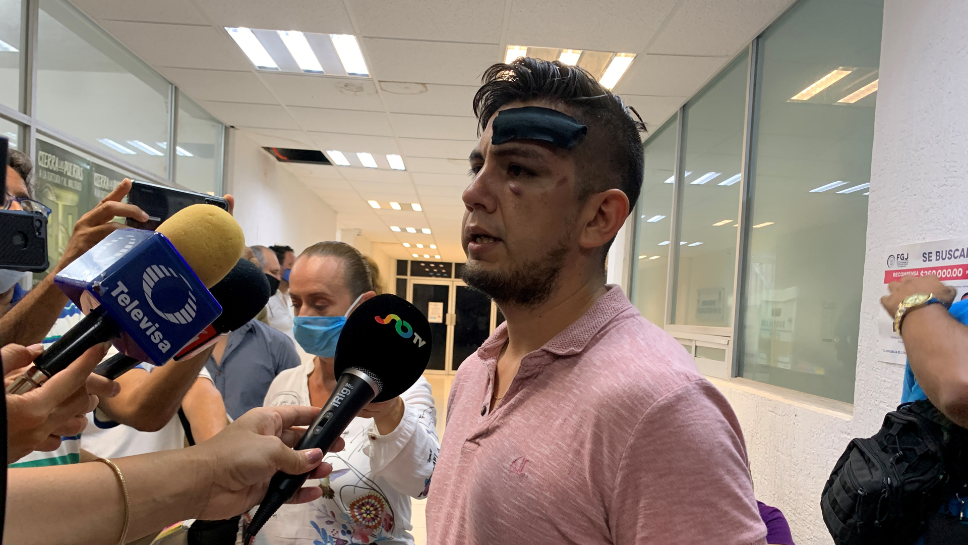 Denuncian agresiones sexuales de la Policía en protesta feminista de Cancún - julian-ramirez-director-del-colegio-al-que-asistia-alexis-joven-asesinada-en-cancun