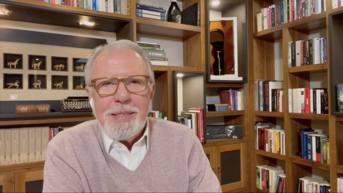 ¡Las Noticias! A seis votos de ganar la Casa Blanca