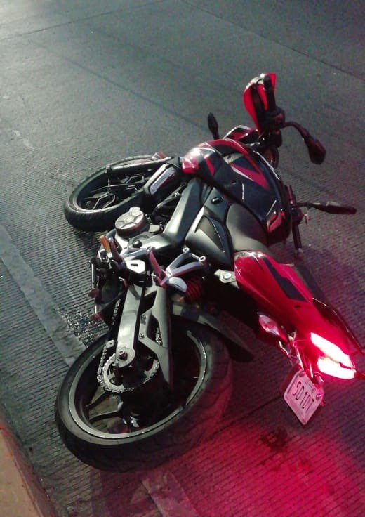 Accidente vial sobre Circuito Interior deja dos motociclistas muertos - motocicleta-de-victimas