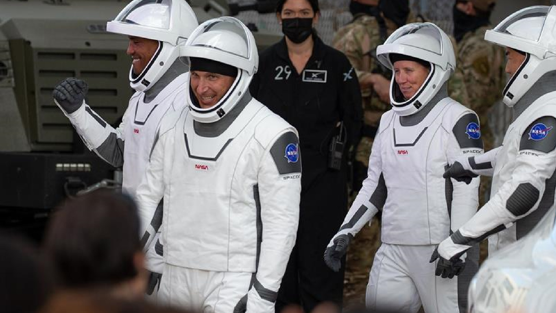 #Video SpaceX y la NASA inician nueva etapa de misiones tripuladas al espacio - nasa-astronautas