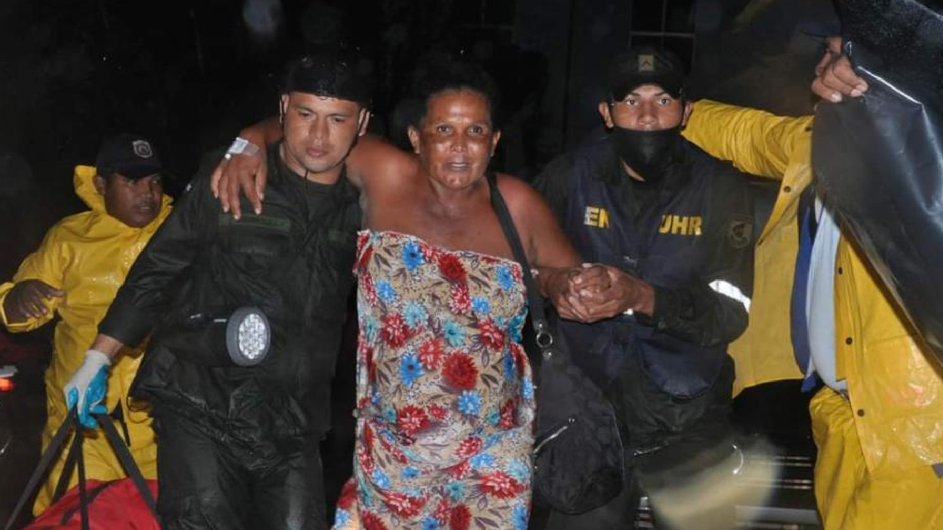 Huracán ‘Iota’ ya causa estragos en Nicaragua; el más potente en la historia, según autoridades