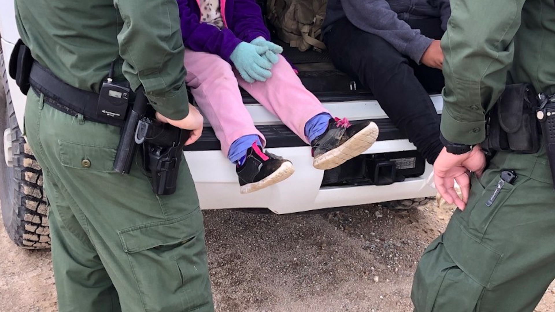 Biden suspende temporalmente expulsiones, por COVID-19, de menores migrantes no acompañados