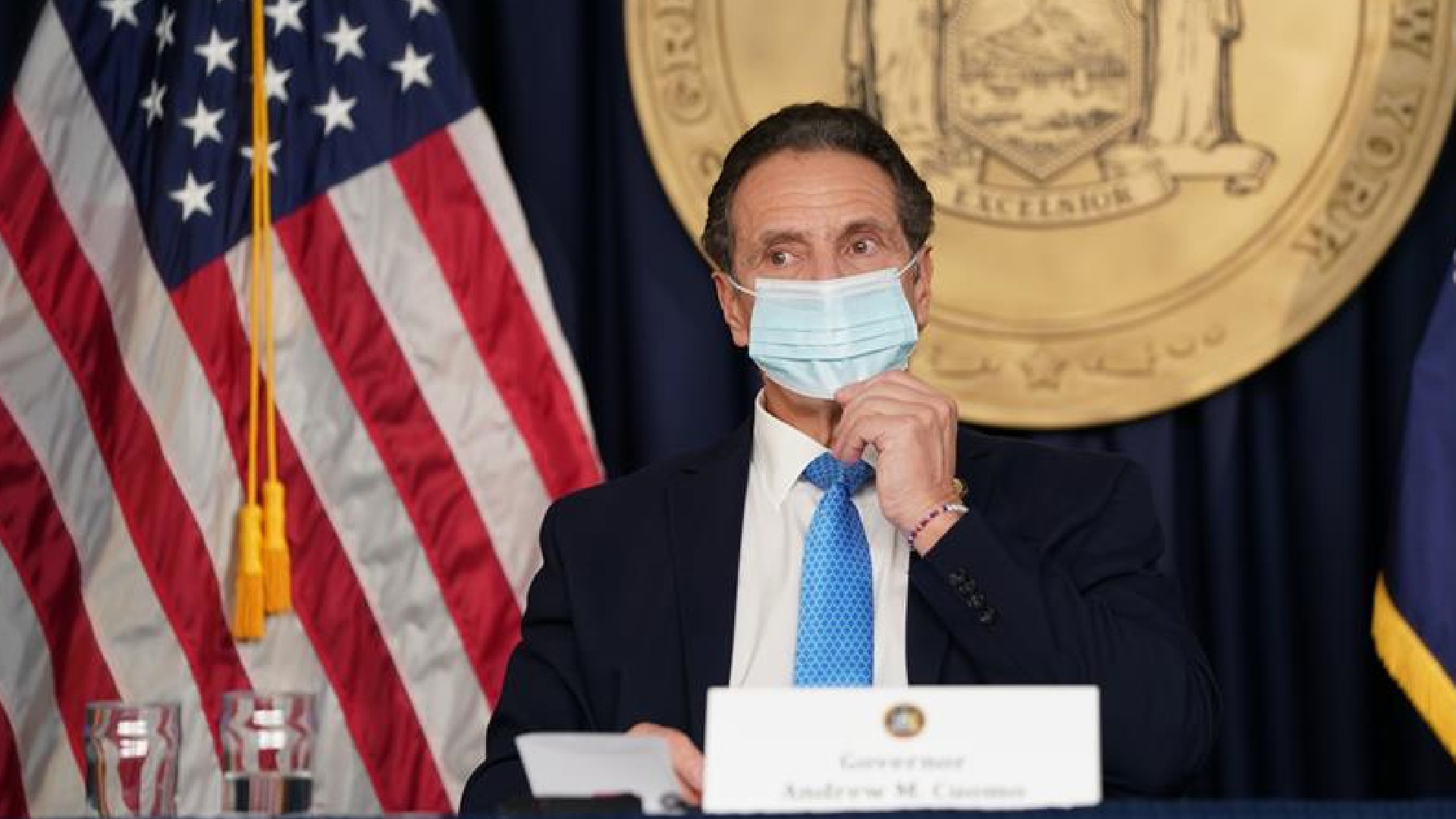 Nueva York refuerza hospitales ante ola de contagios prevista para Navidad