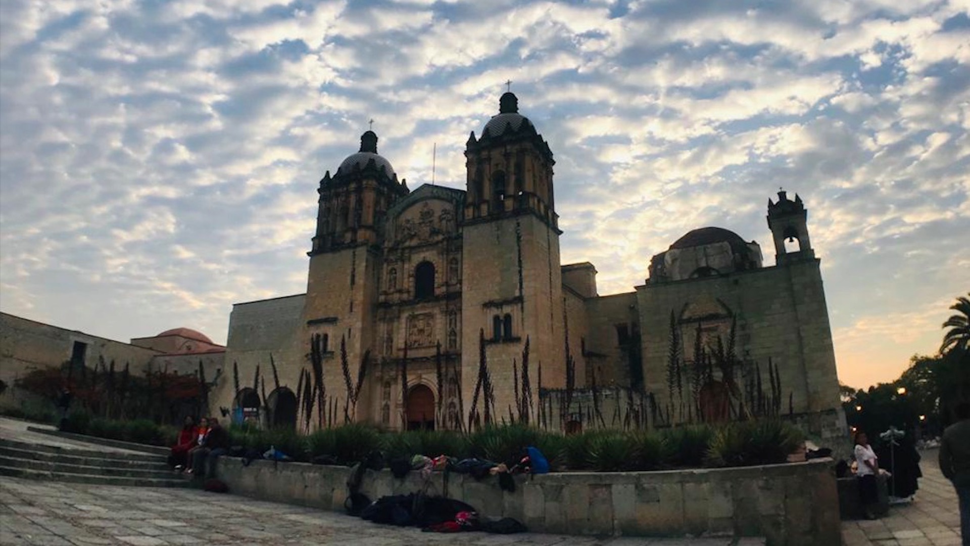 Oaxaca logró concluir dos ciclos escolares completos; algo que no ocurría en muchos años, destaca gobernador Oaxaca logró concluir dos ciclos escolares completos; algo que no ocurría en muchos años, destaca gobernador