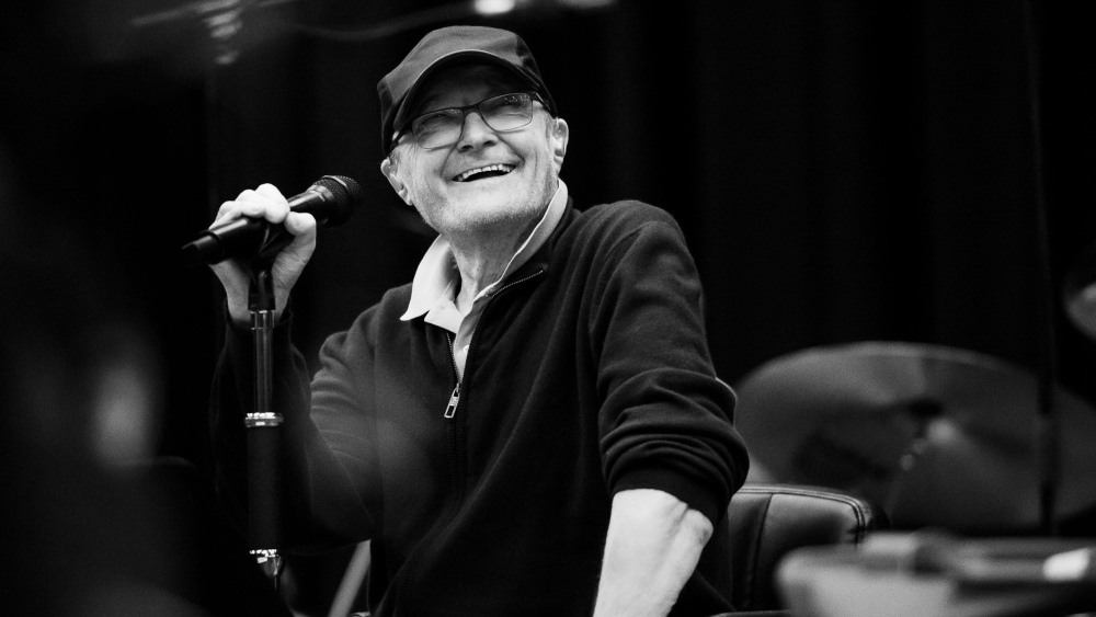 Acusa exesposa de Phil Collins que el cantante no se bañó ni se lavó los dientes en un año Acusa exesposa de Phil Collins que el cantante no se bañó ni se lavó los dientes en un año