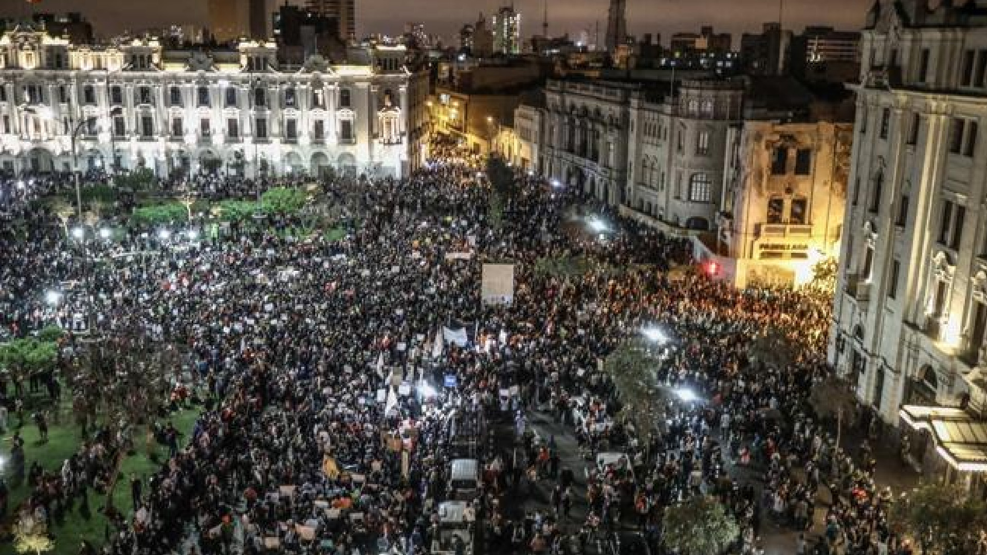 Gobierno transitorio de Manuel Merino en Perú, derribado en seis días de protestas