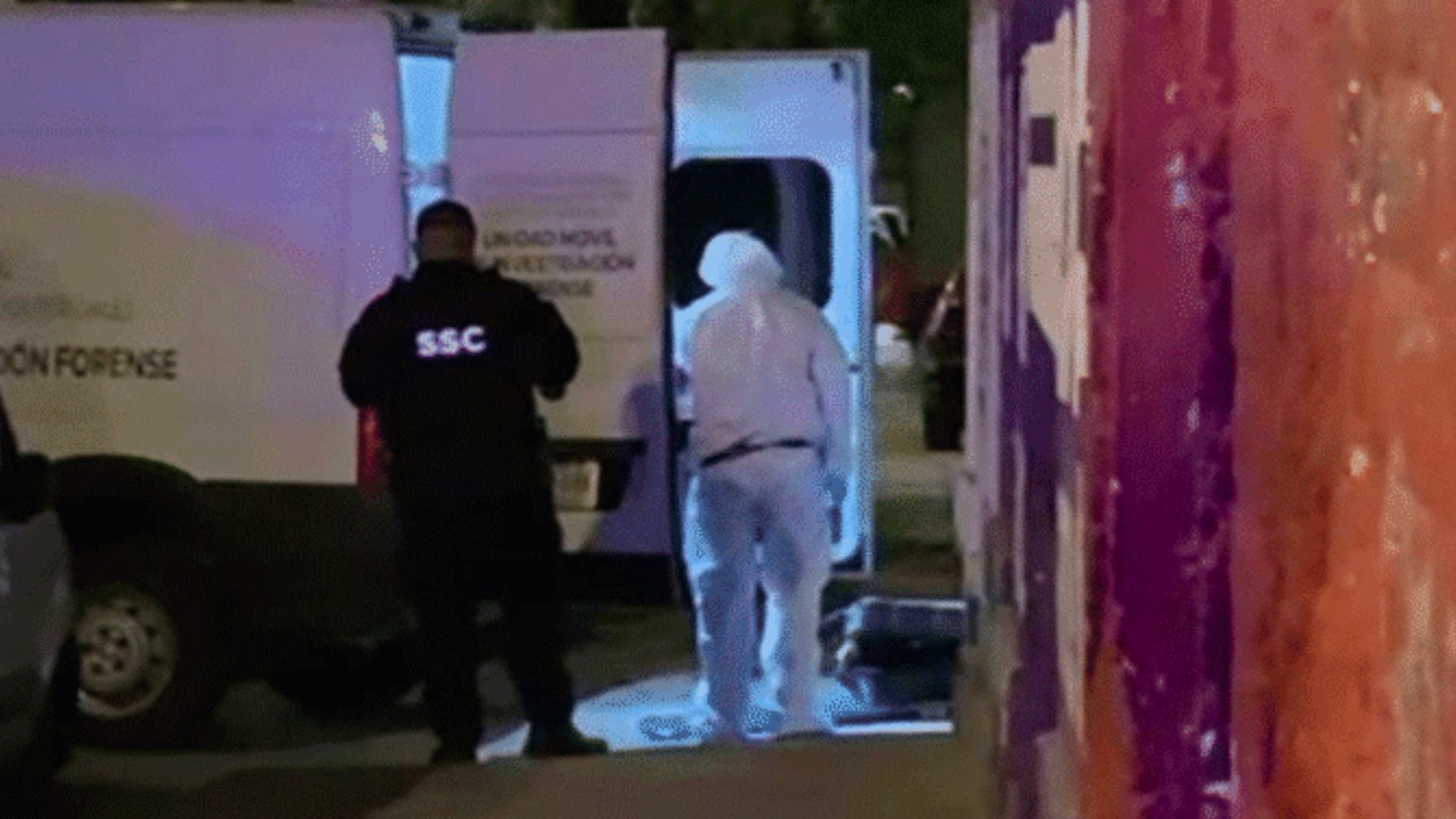 Detienen a dos señalados por abandonar restos humanos en una maleta en la colonia Guerrero Detienen a dos señalados por abandonar restos humanos en una maleta en la colonia Guerrero