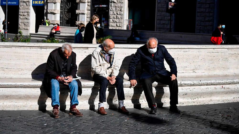 Italia registra 731 muertos por COVID-19 en un día, el peor dato desde abril