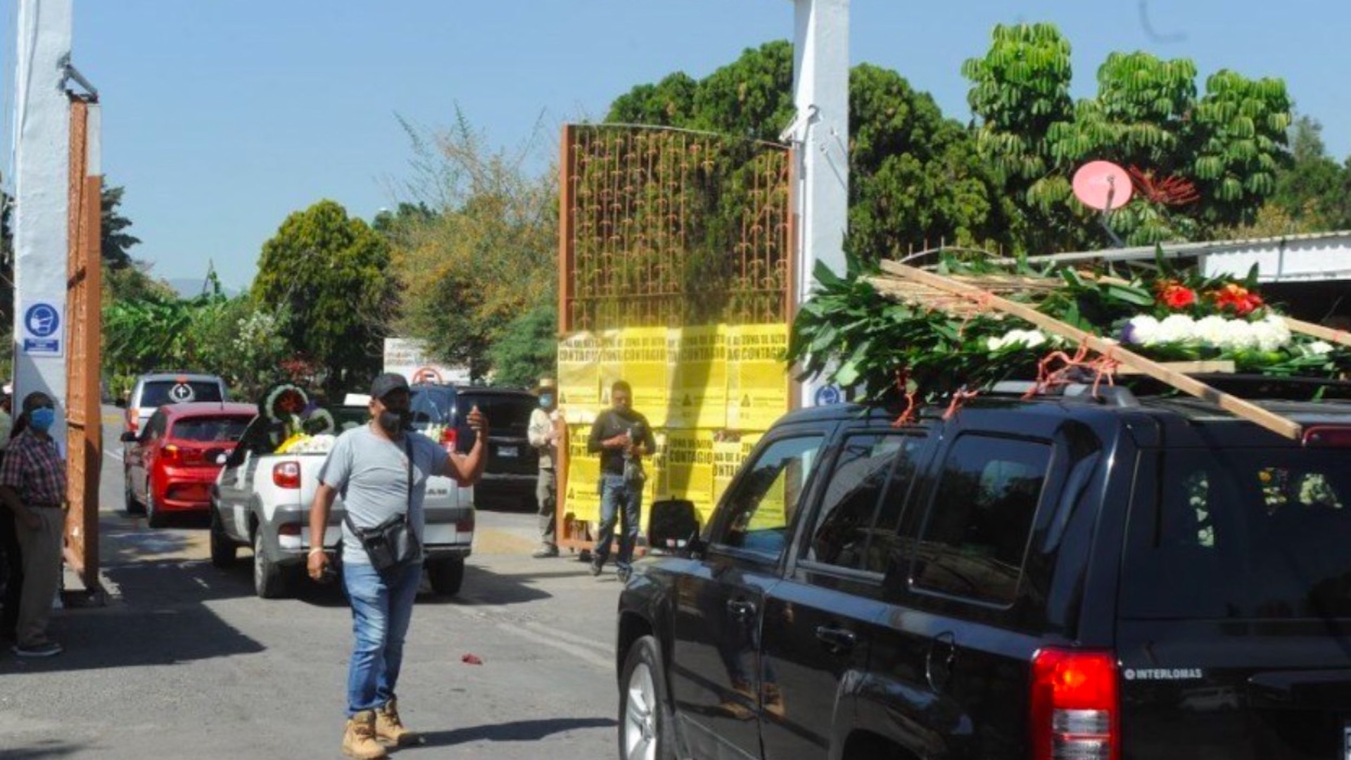 Sepultan a Alessandro, adolescente cuyos restos fueron encontrados en una maleta; padres exigen justicia