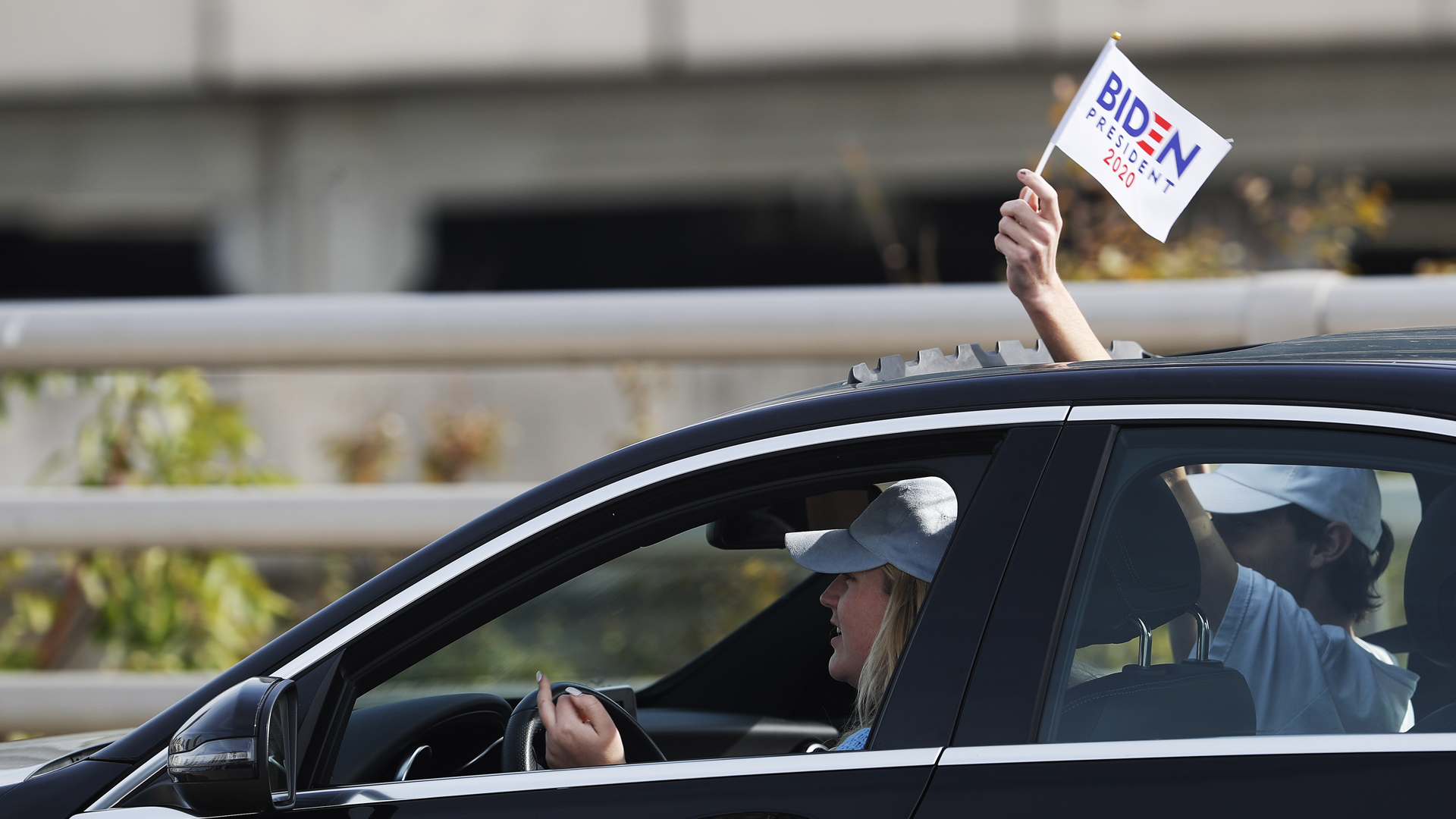 Biden pide a seguidores tener paciencia; "No hay duda de que seremos los ganadores", asegura - simpatizantes-de-joe-biden