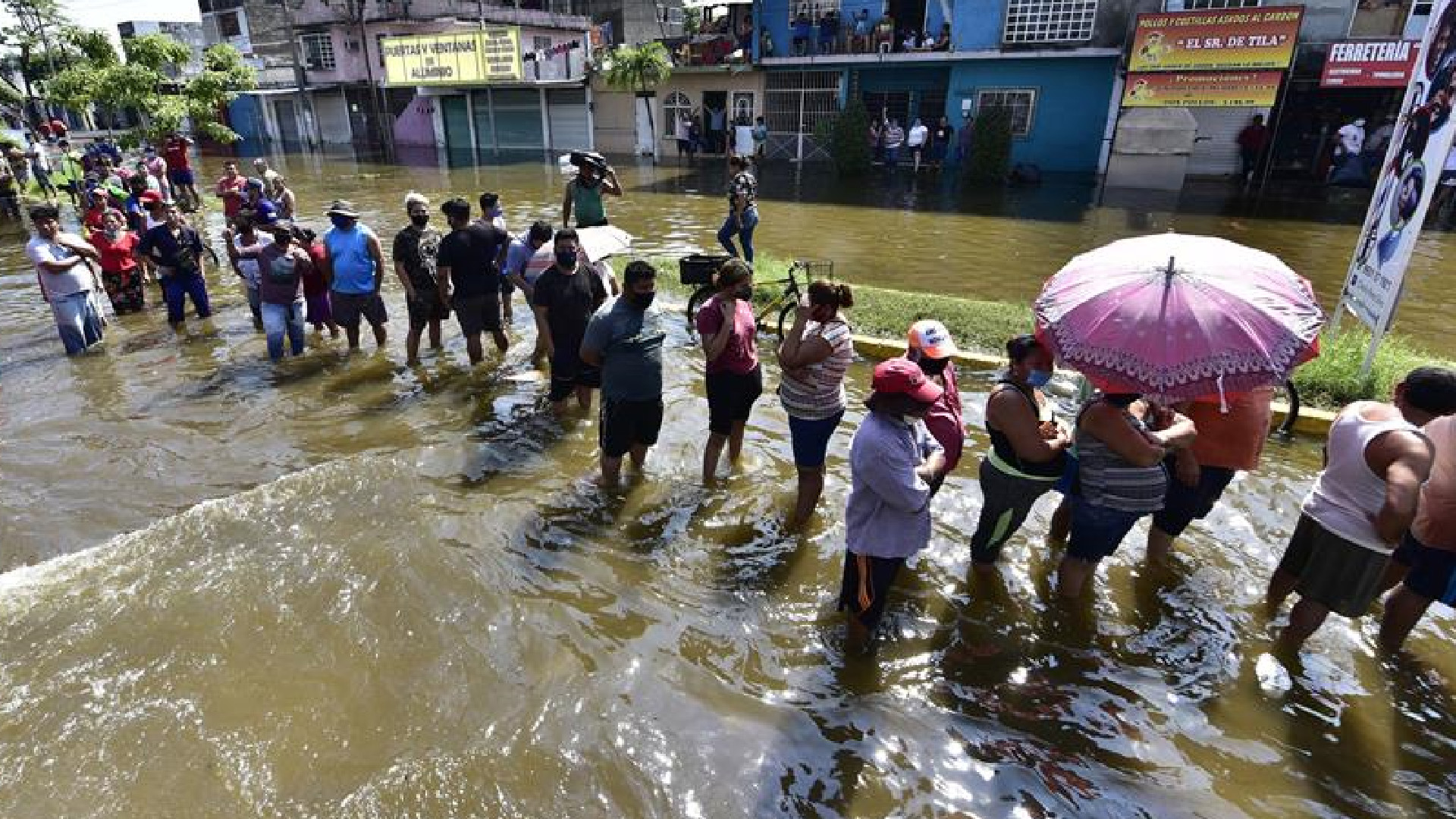 Adán Augusto López y Manuel Bartlett se culpan mutuamente por inundaciones y daños en Tabasco - tabasco-eta2