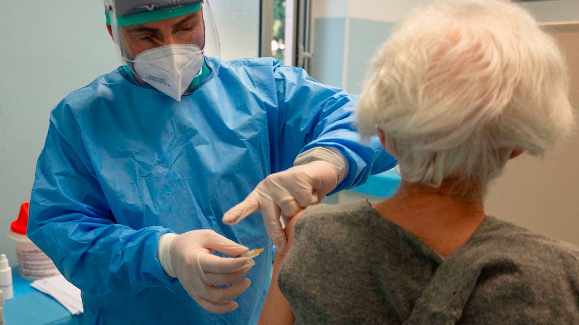 Novavax logra la vía rápida para la aprobación de vacuna contra COVID-19 en EE.UU.; a finales de noviembre iniciará pruebas en México