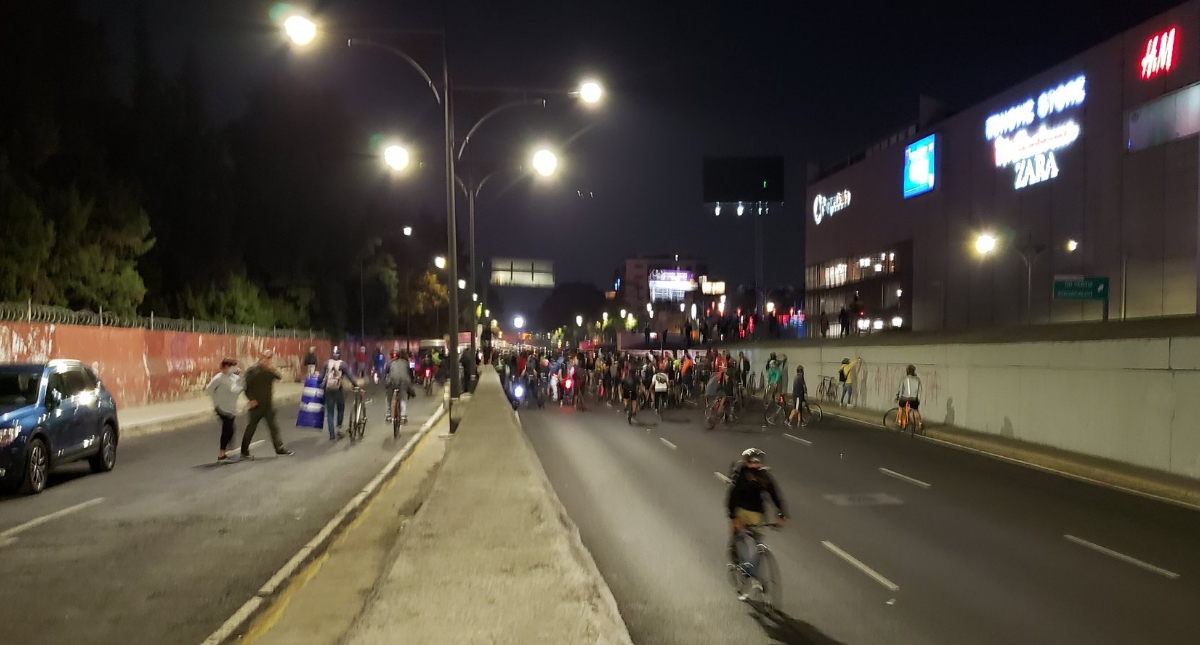 Liberan ciclistas Viaducto tras protesta por compañero arrollado - viaducto-cuauhtemoc-protesta-bloqueo-2