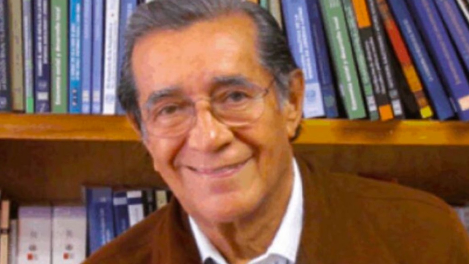 Murió Víctor Flores Olea, exdirector de la Facultad de Ciencias Políticas de la UNAM; AMLO envía condolencias Murió Víctor Flores Olea, exdirector de la Facultad de Ciencias Políticas de la UNAM; AMLO envía condolencias