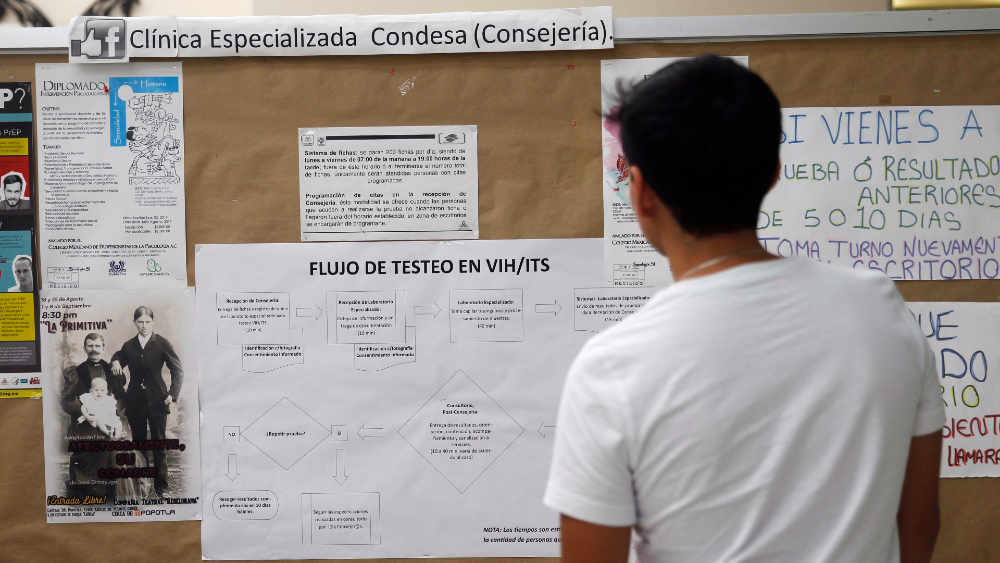 Pacientes con VIH en vilo por la falta de fármacos y el miedo al COVID-19