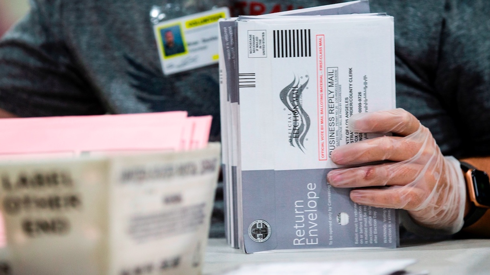 Ordenan búsqueda de votos enviados por correo que podrían estar extraviados