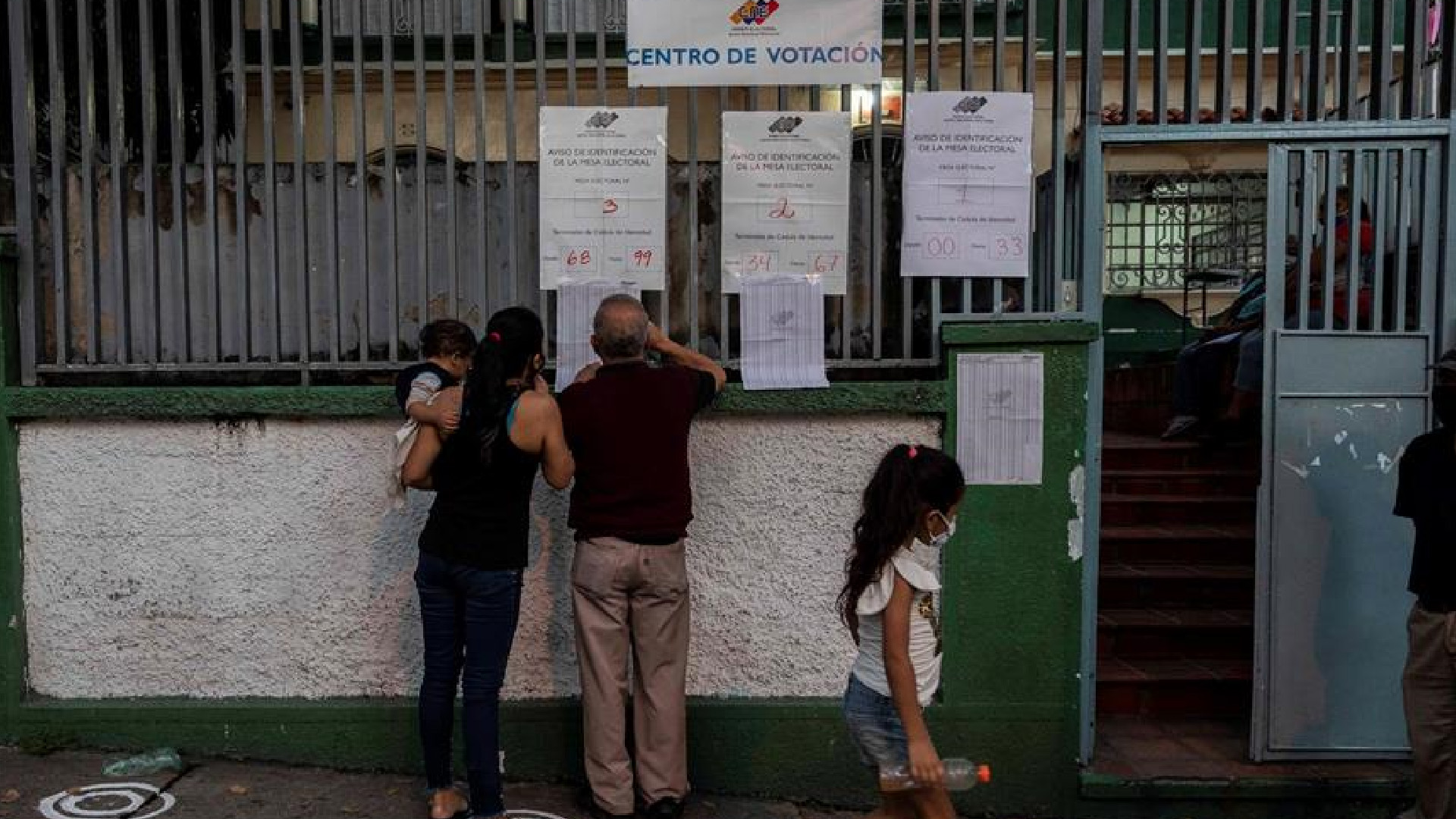 Encuesta prevé triunfo de partido oficialista en Venezuela; hubo abstención de casi 80 por ciento - abstencion-cercana-al-80-por-ciento-en-elecciones-parlamentarias-de-venezuela-revela-encuesta-foto-efe