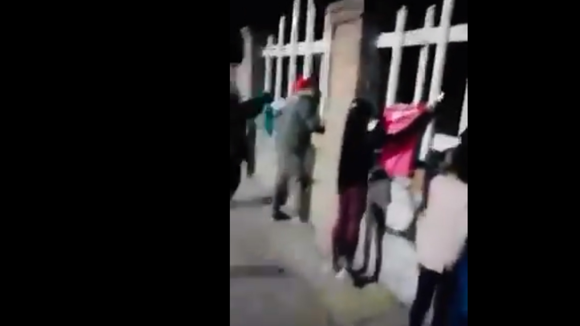 #VIDEO “Abuelito, el León es campeón”; niños visitan a su abuelo recién fallecido al panteón y le dan la noticia