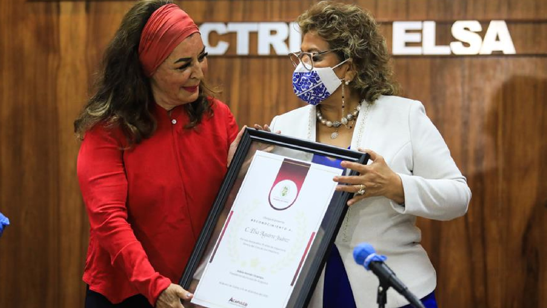 Acapulco galardona a la actriz Elsa Aguirre, símbolo del cine de oro mexicano