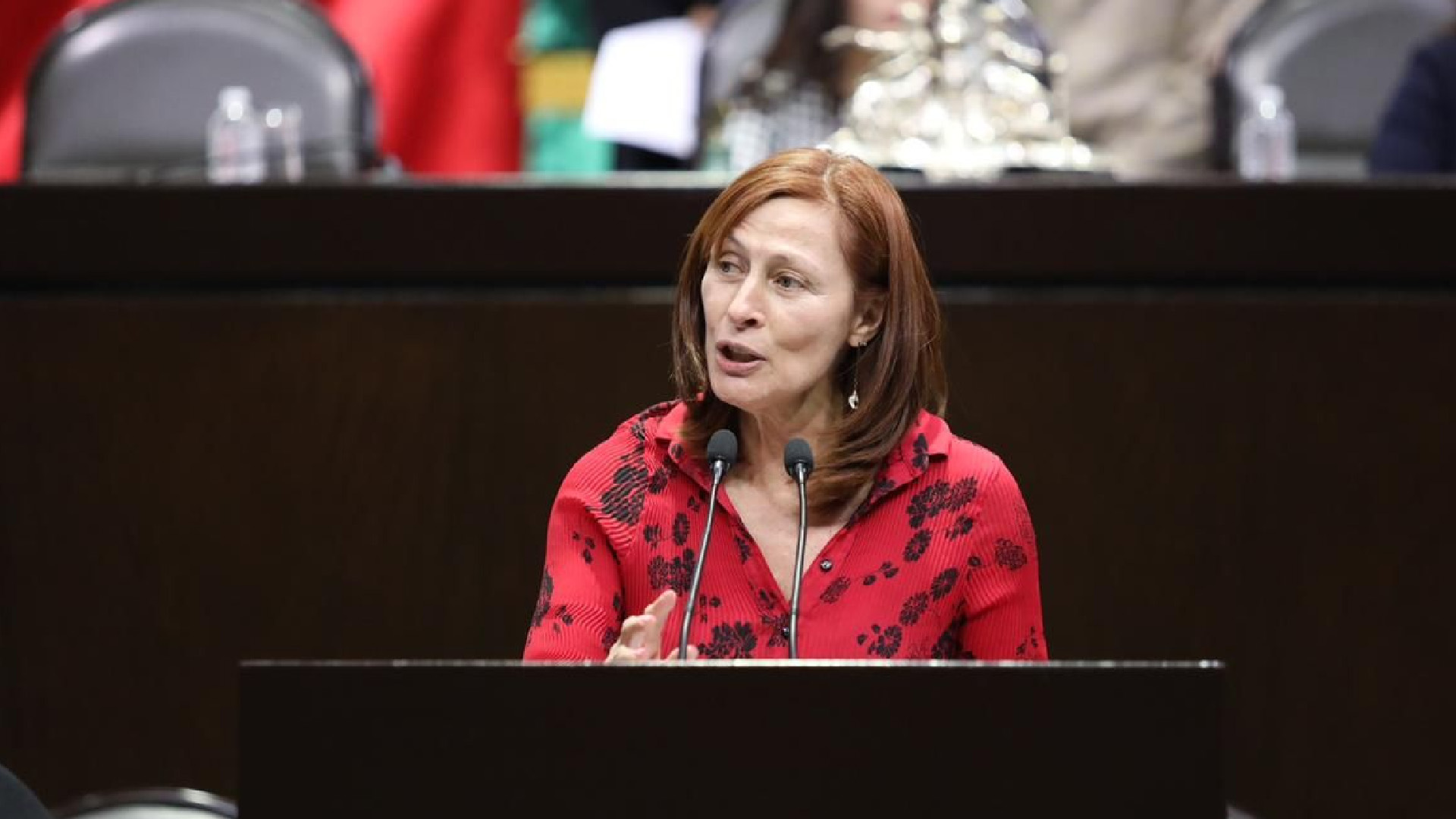 Asume Tatiana Clouthier reto como titular de la Secretaría de Economía; afirma lo hace “con gusto y compromiso”