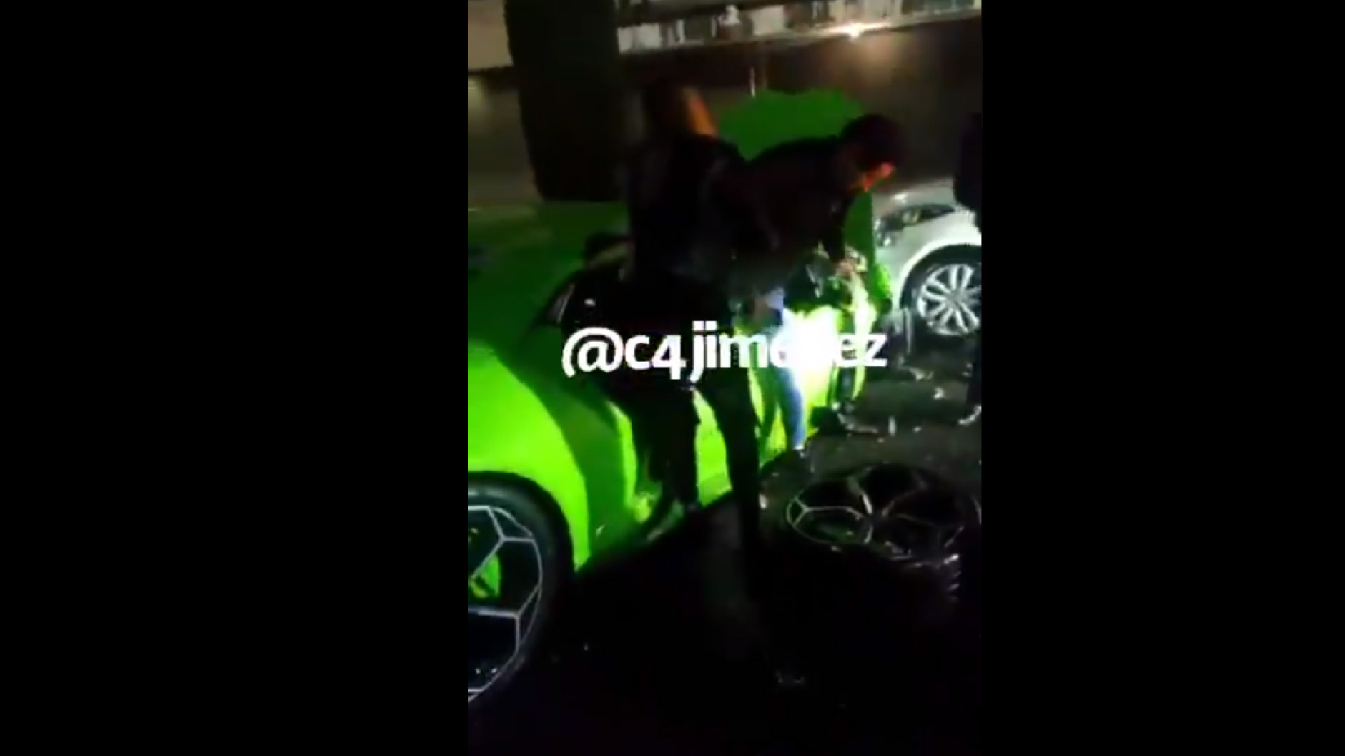 #Video Así huyó conductor que estrelló Lamborghini en la Miguel Hidalgo; autoridades lo identifican y buscan