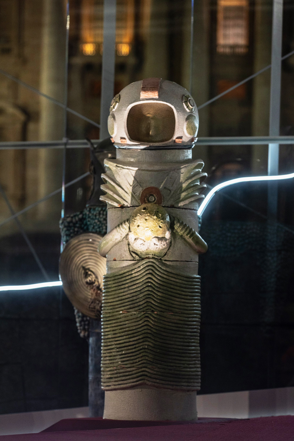 #Video Se cuela astronauta en Portal de Belén del Vaticano - astronauta-en-portal-de-belen-del-vaticano