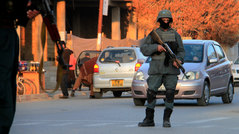 Al menos 15 civiles muertos en un atentado con una moto-bomba en Afganistán