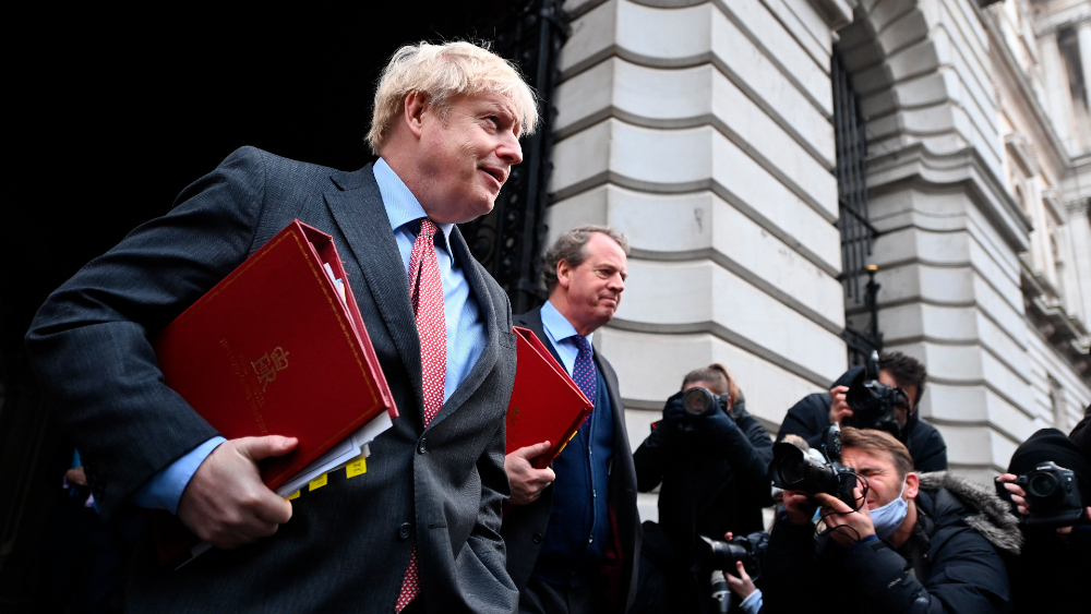 Boris Johnson ve “muy complicado” un acuerdo del Brexit