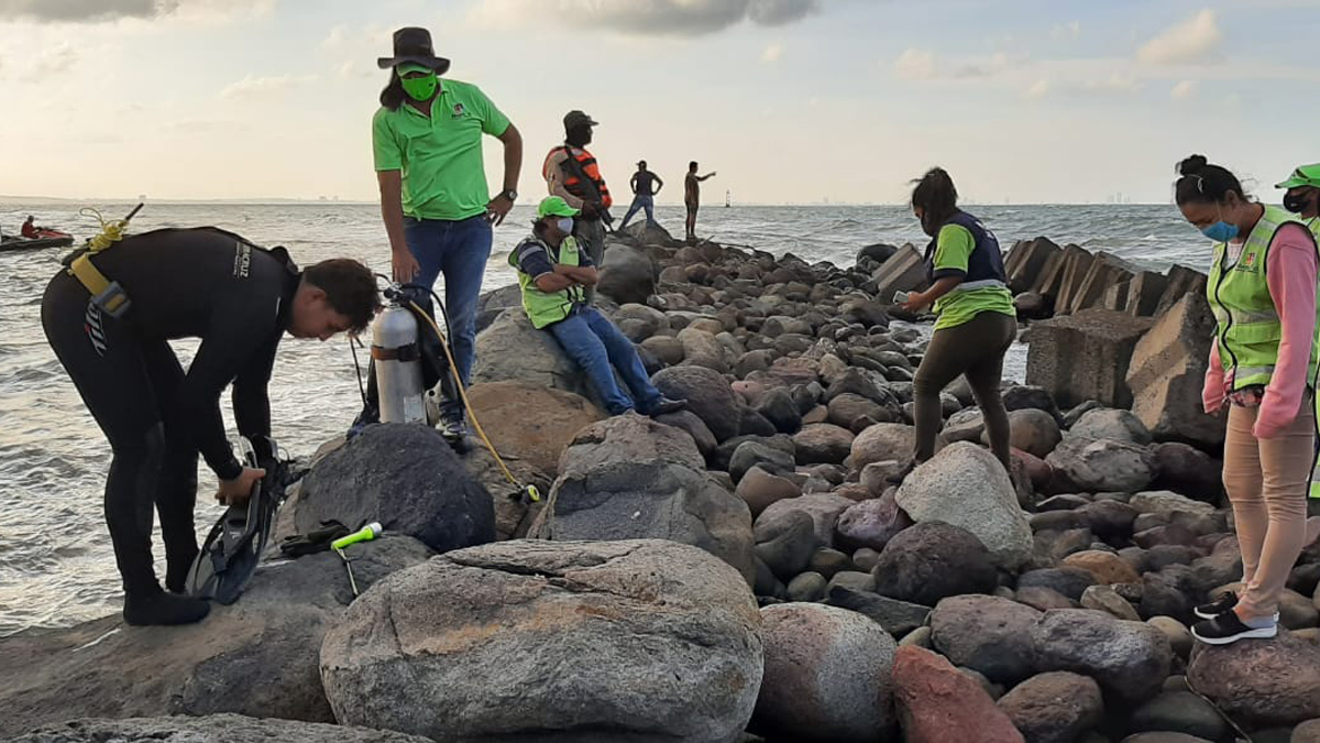 Mueren ahogados tres menores de edad en playa de Veracruz - busqueda-de-menores-desaparecidos-en-playa-de-veracruz