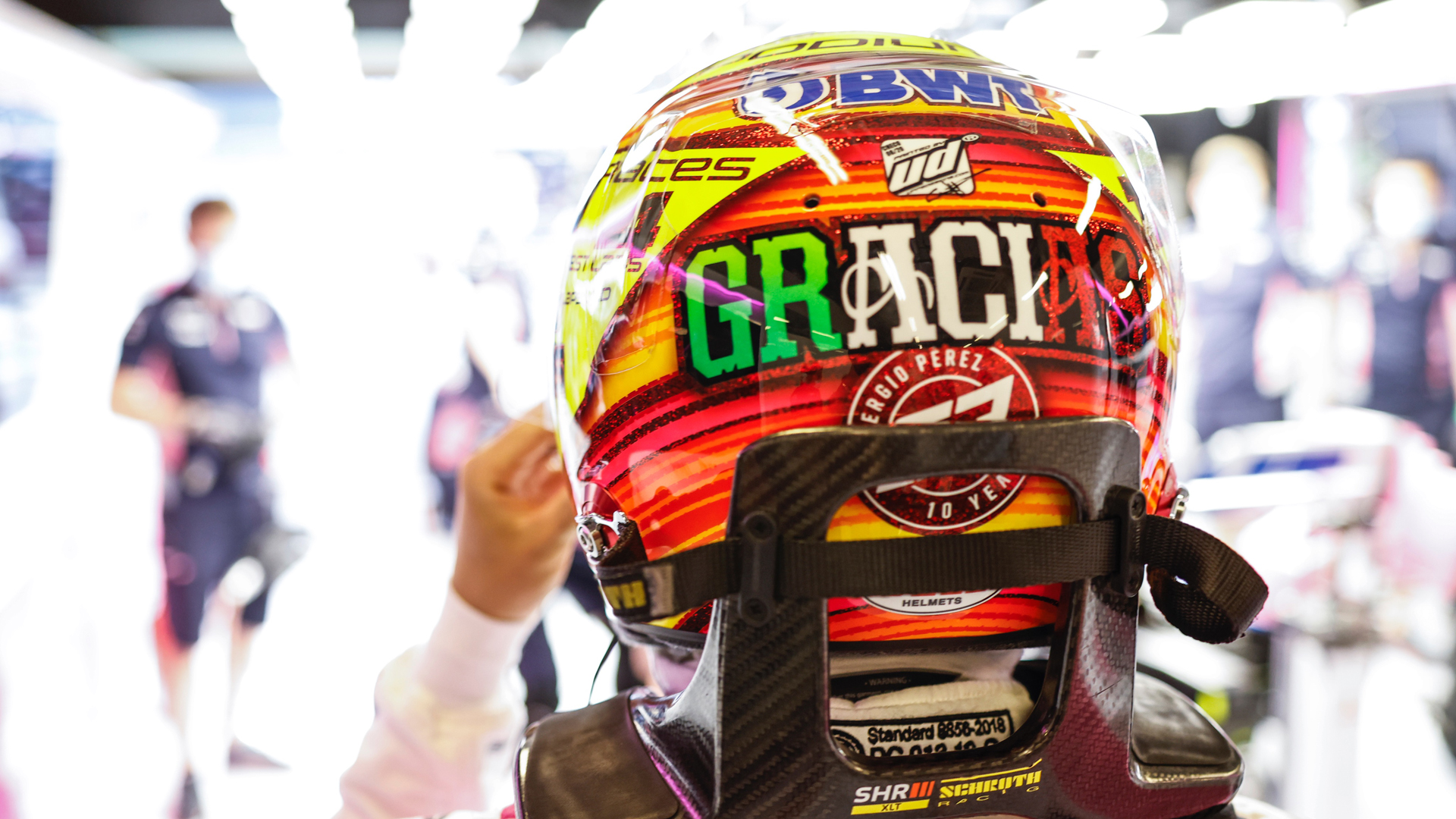#FOTOS Con espectacular casco, ‘Checo’ Pérez correrá su última carrera con Racing Point
