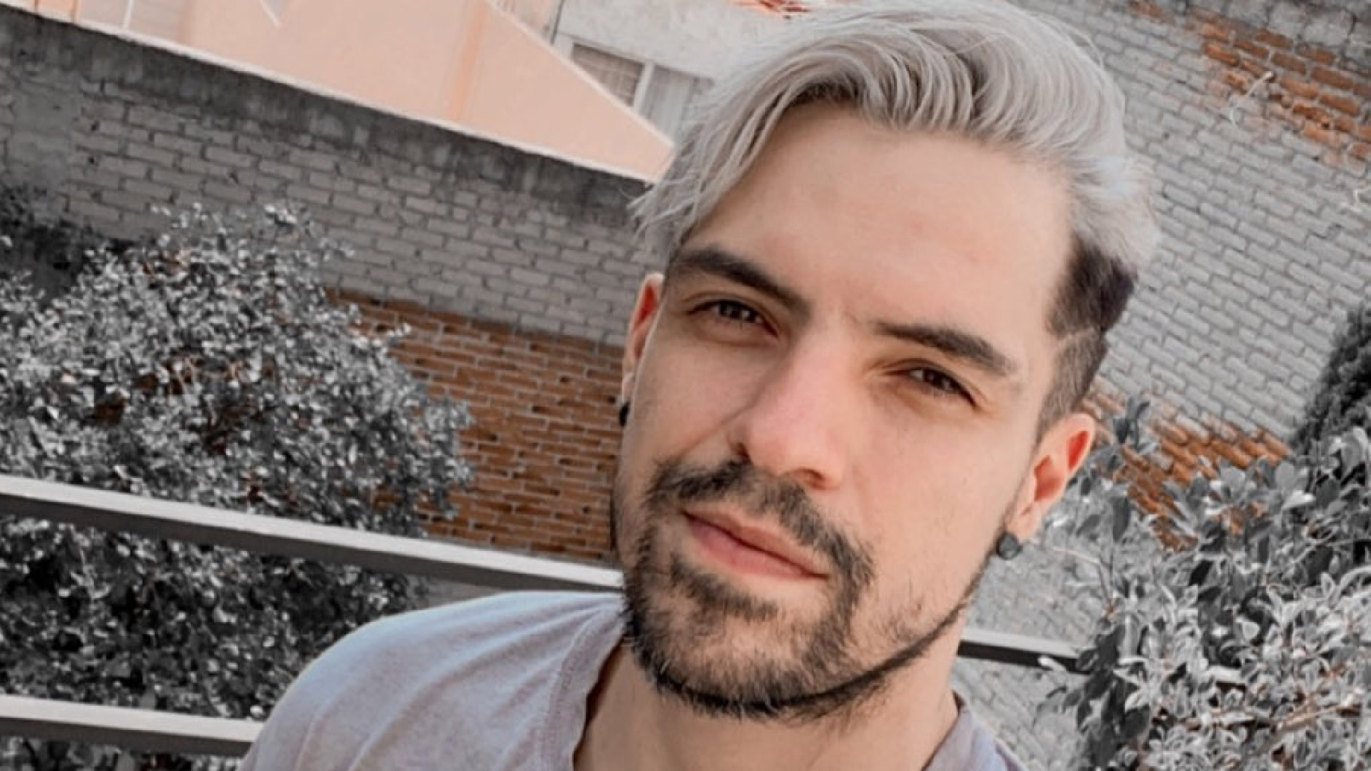 César D’Alessio agradece muestras de afecto tras dar a conocer que recibió golpiza