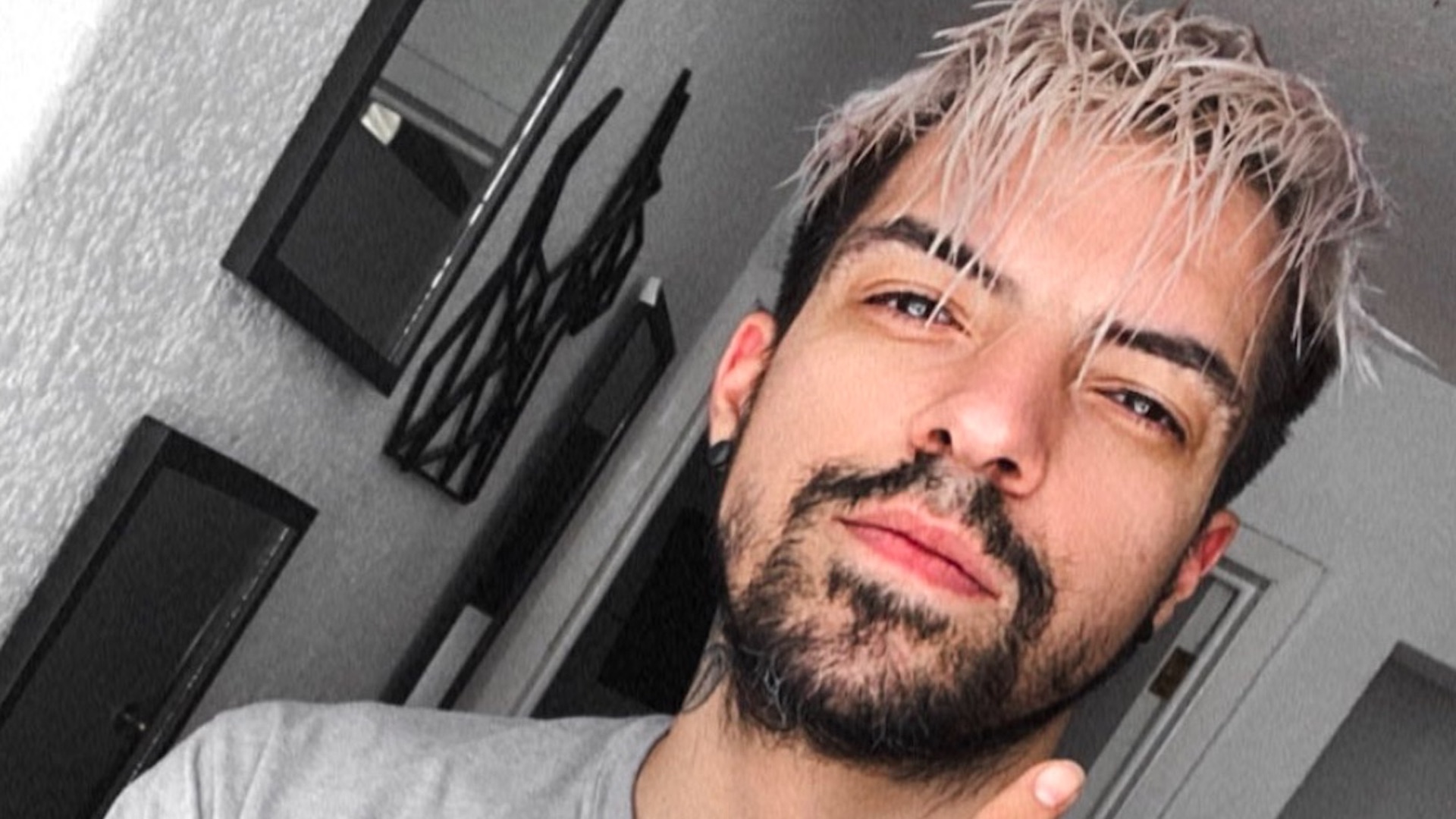 Hijo de Lupita D’Alessio denuncia haber sido golpeado en casa del exgobernador Arturo Montiel