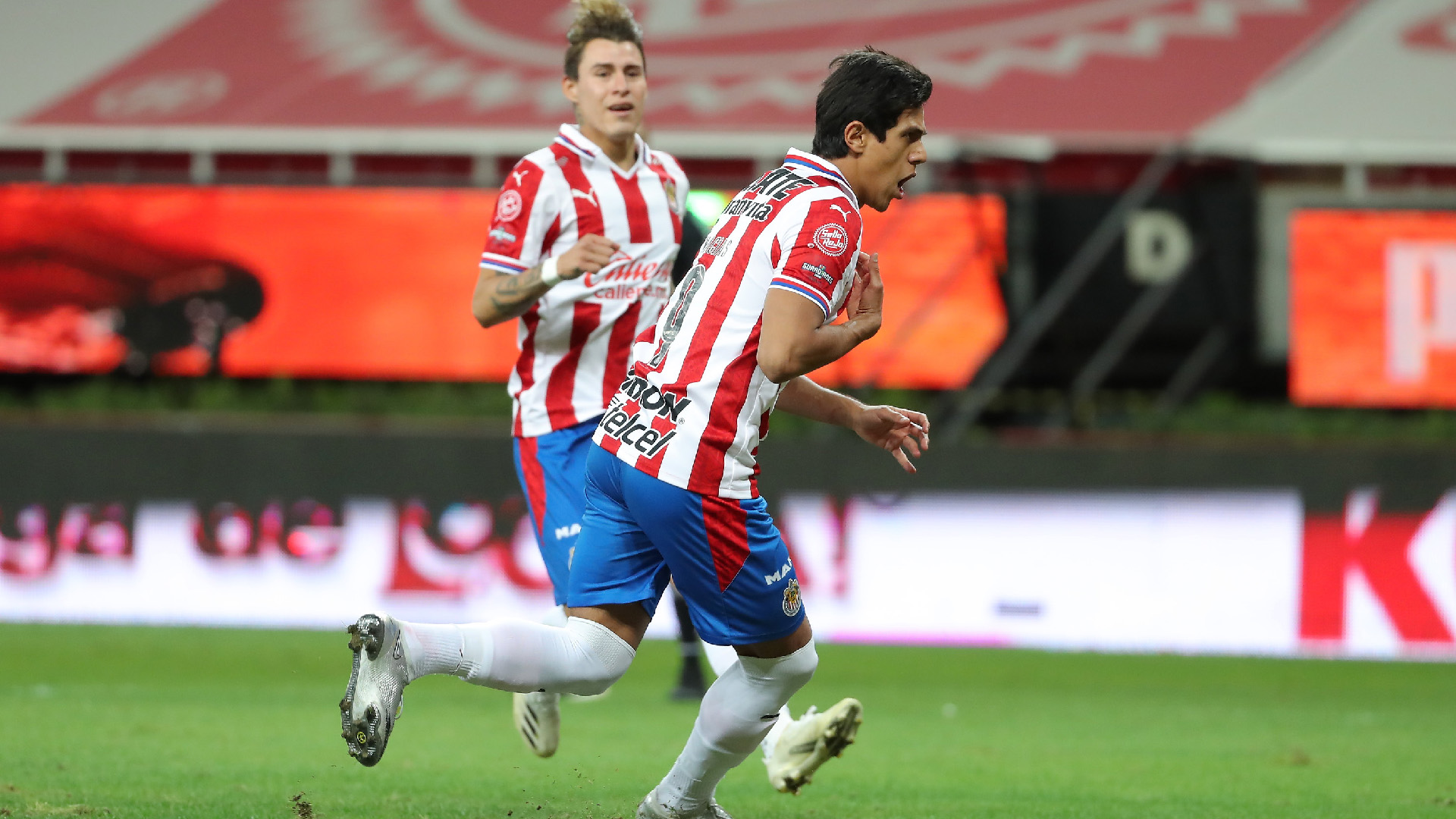 Chivas y León empatan 1-1 y dejan todo para la vuelta de la Semifinal - chivas-y-leon-empatan-1-1-y-dejan-todo-para-el-partido-de-vuelta-de-las-semifinales-en-la-liga-mx